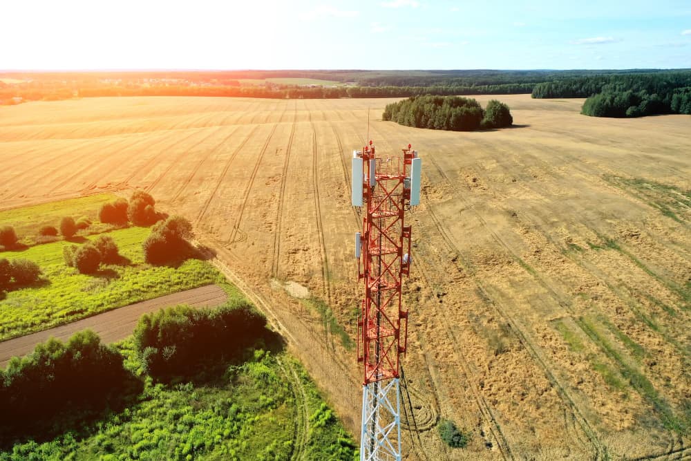Como uma operação agrícola ganhou continuidade com uma rede híbrida entre infraestrutura privativa e pública
